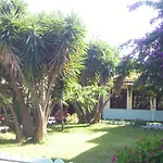 Elytis فندق