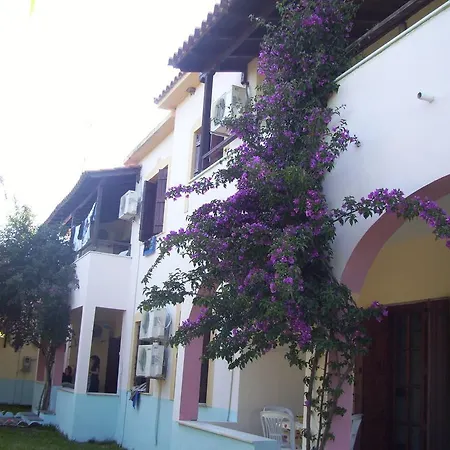 Hotel Elytis 2*
